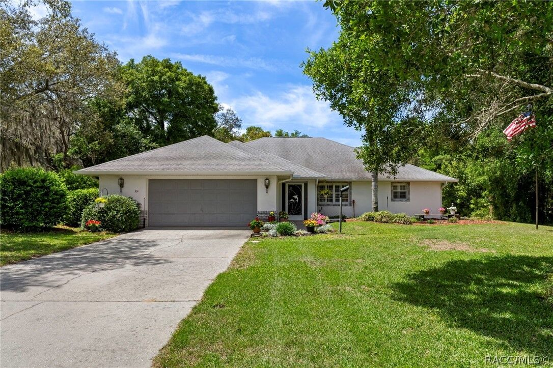 Property Photo:  314 N Pompeo Avenue  FL 34429 