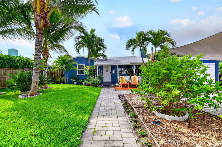 Property Photo:  1010 Churchill Circle S  FL 33405 
