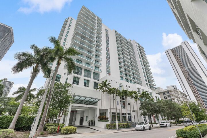 Property Photo:  333 NE 24th Street 1401  FL 33137 