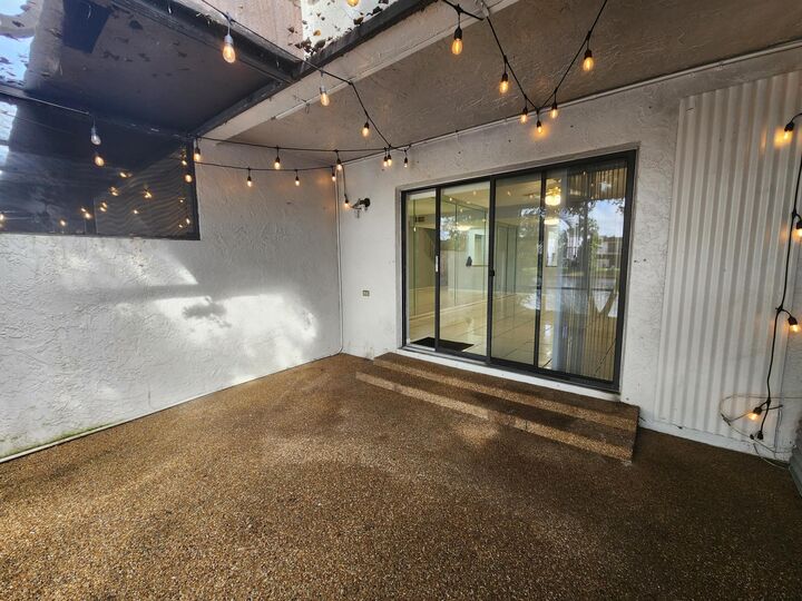 Property Photo: 1504 NW 89th Terrace 1504 FL 33024