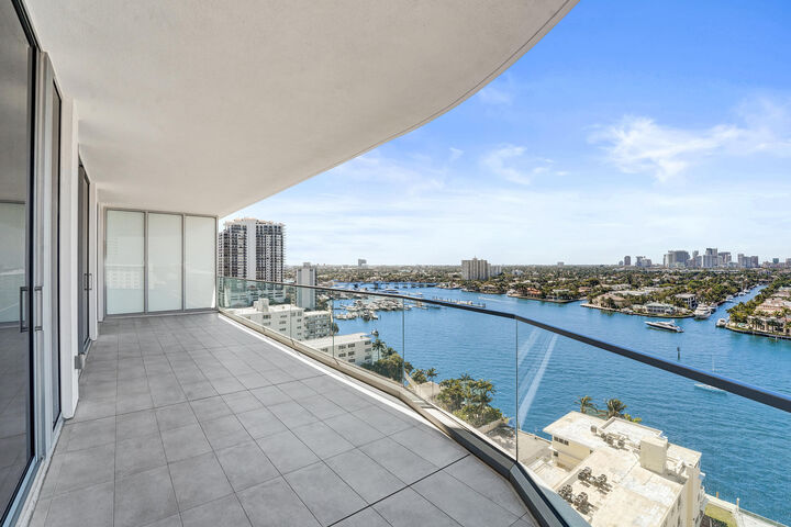 Property Photo:  153 N Seabreeze Boulevard 1204  FL 33304 