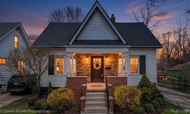 Property Photo:  1302 Butternut Avenue  MI 48073 