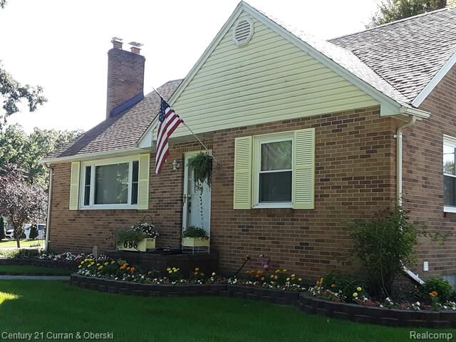 Property Photo: 688 New Hampshire Avenue MI 48040