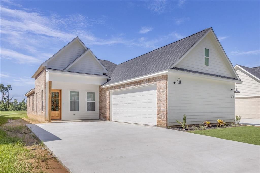 Property Photo:  1749 Pelican Drive  LA 70669 