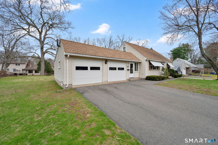 Property Photo: 21 Light Street CT 06082