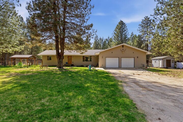 Property Photo:  28411 N Short Rd  WA 99006 