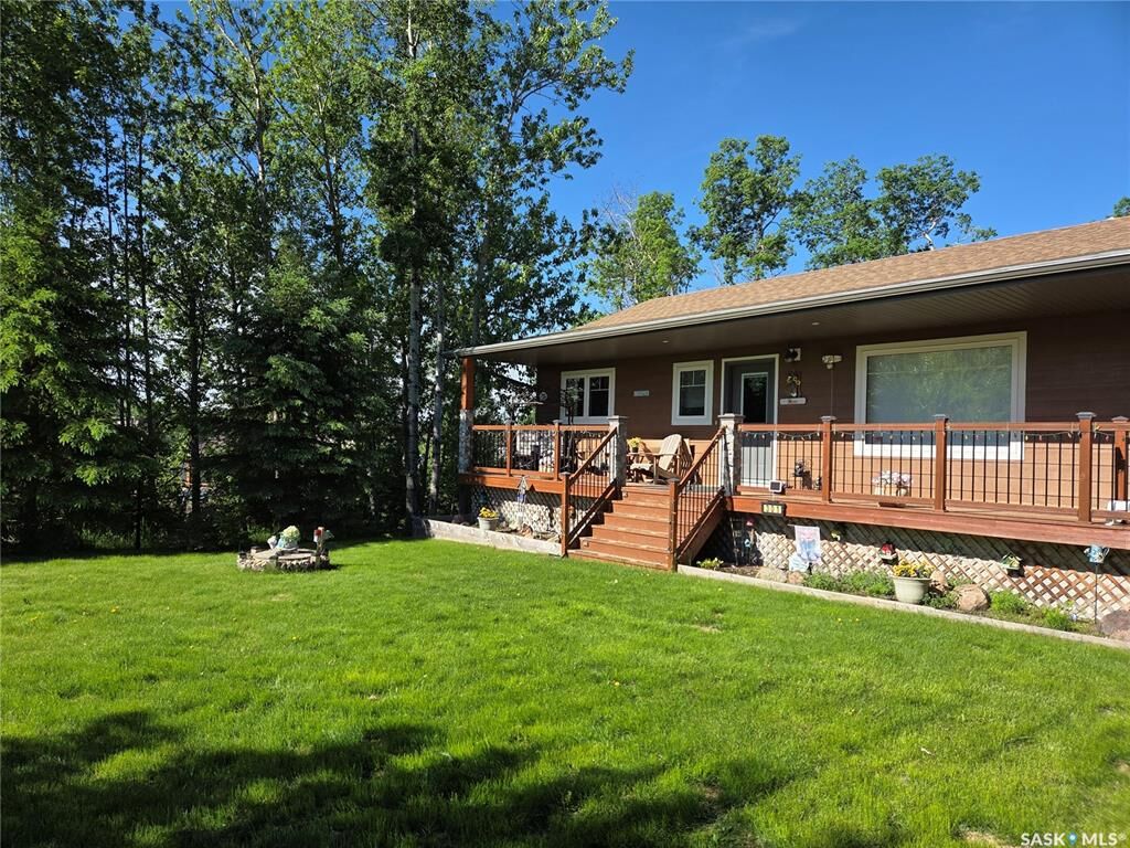 Property Photo: 301 Birch Street SK S0M 1A0