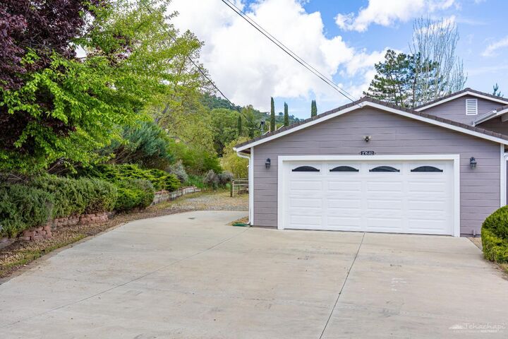 Property Photo:  17681 Dike Court  CA 93561 