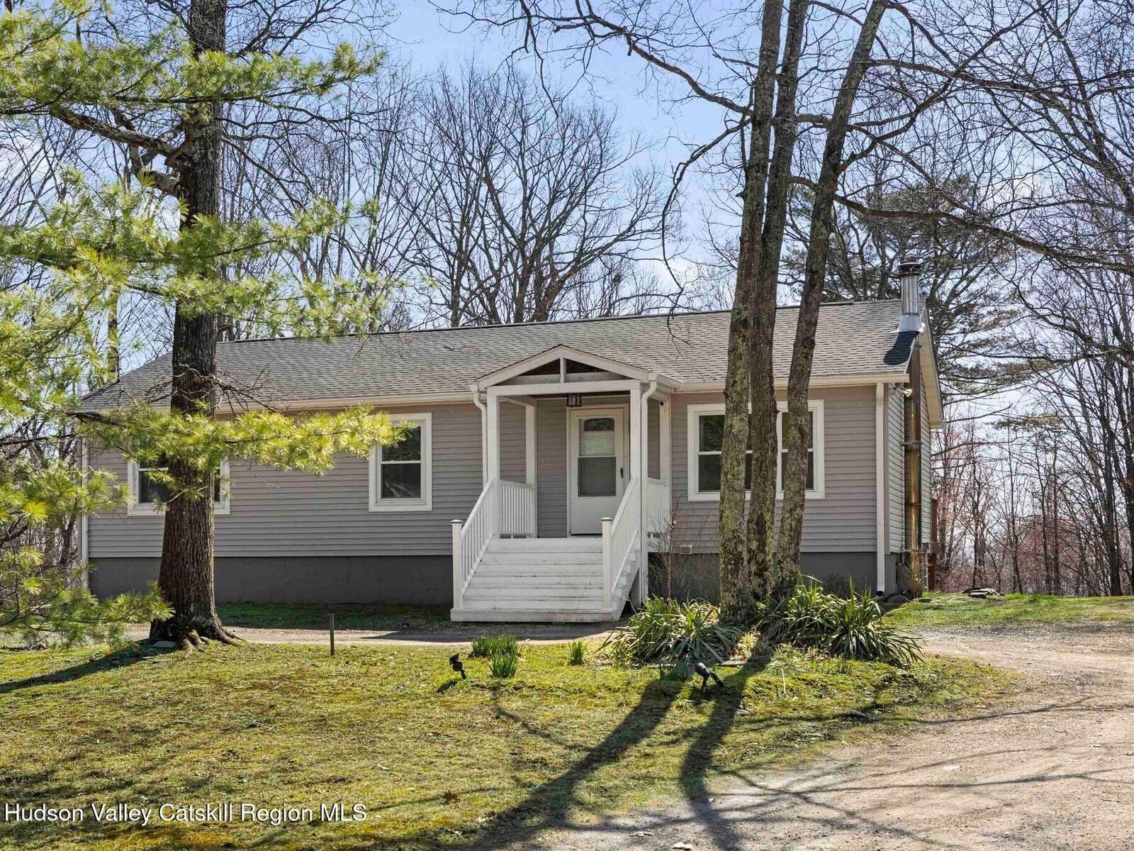 Property Photo:  270 Ridgeview  NY 12446 
