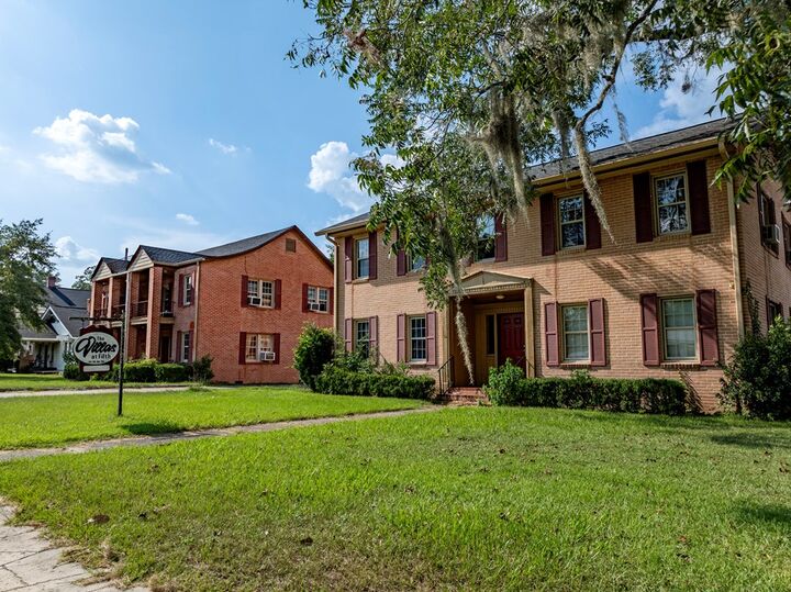 Property Photo: 521 5th Avenue * GA 31768