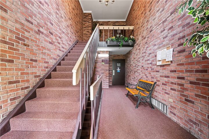 Property Photo:  605 Calais Dr 101  PA 15237 