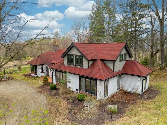 Property Photo:  400 Allen Ln  PA 16365 