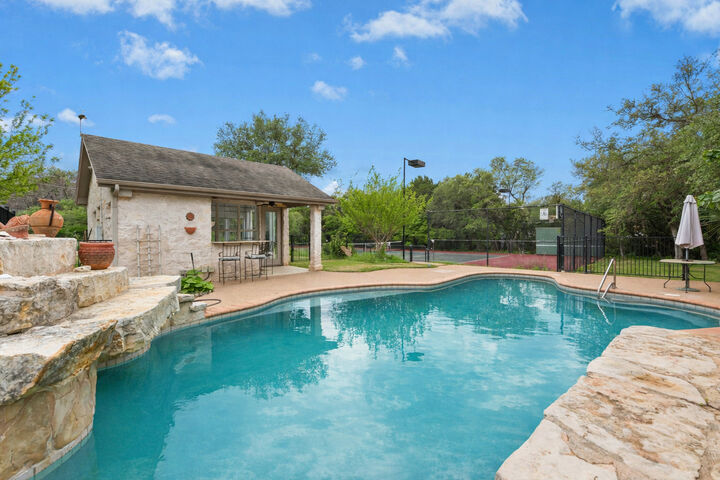 Property Photo: 5400 Top Of The Trails Cove TX 78734
