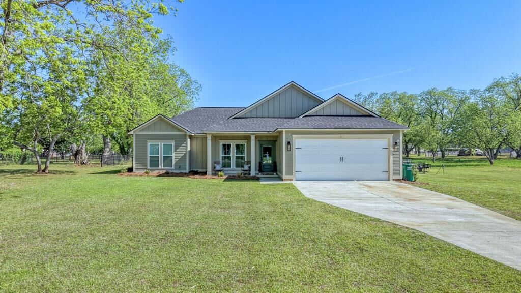 Property Photo:  101 Brackley Court  GA 31763 