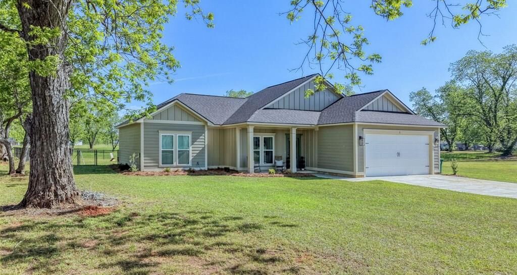 Property Photo: 101 Brackley Court GA 31763