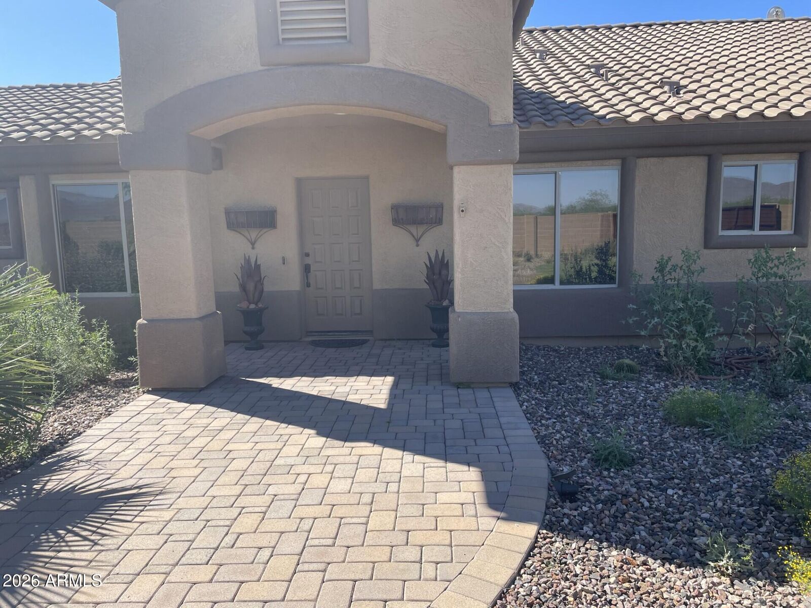 Property Photo: 501 E Cloud Road AZ 85086