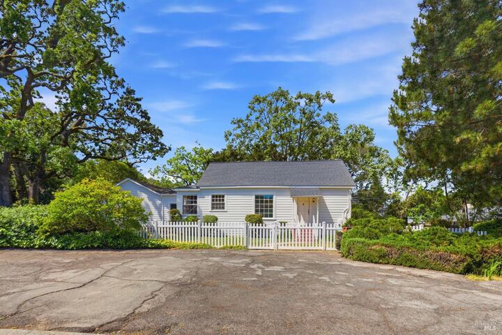 Property Photo:  8 Lawrence Drive  CA 94945 