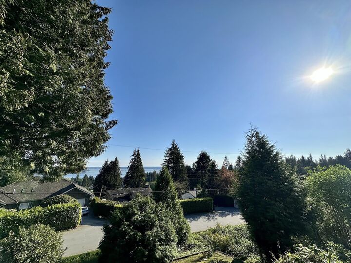 1215 Nepal Crescent — photo 1