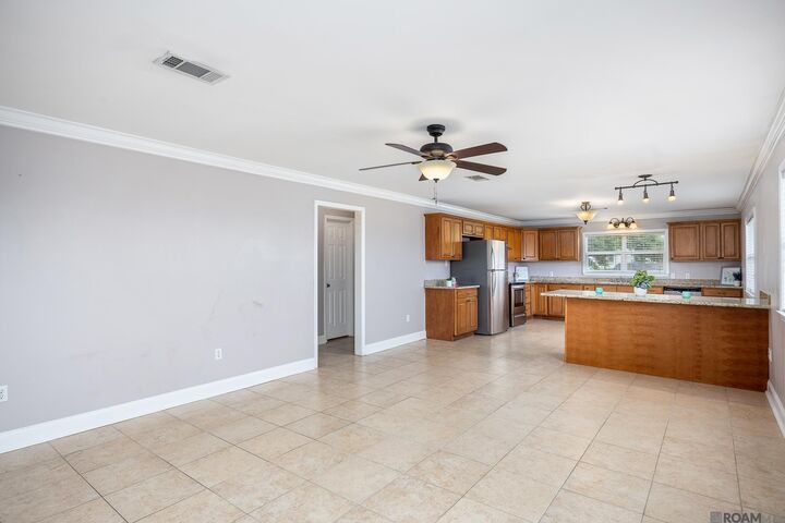 Property Photo: 305 S Nickens Ave LA 70737