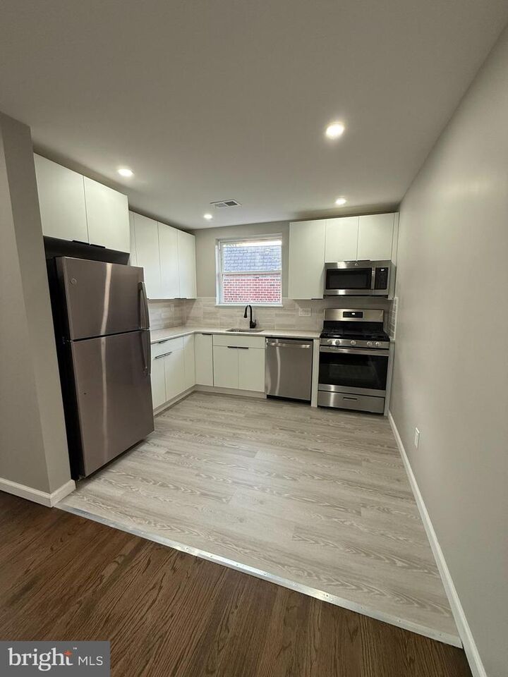 Property Photo:  1635 Borbeck Avenue  PA 19111 