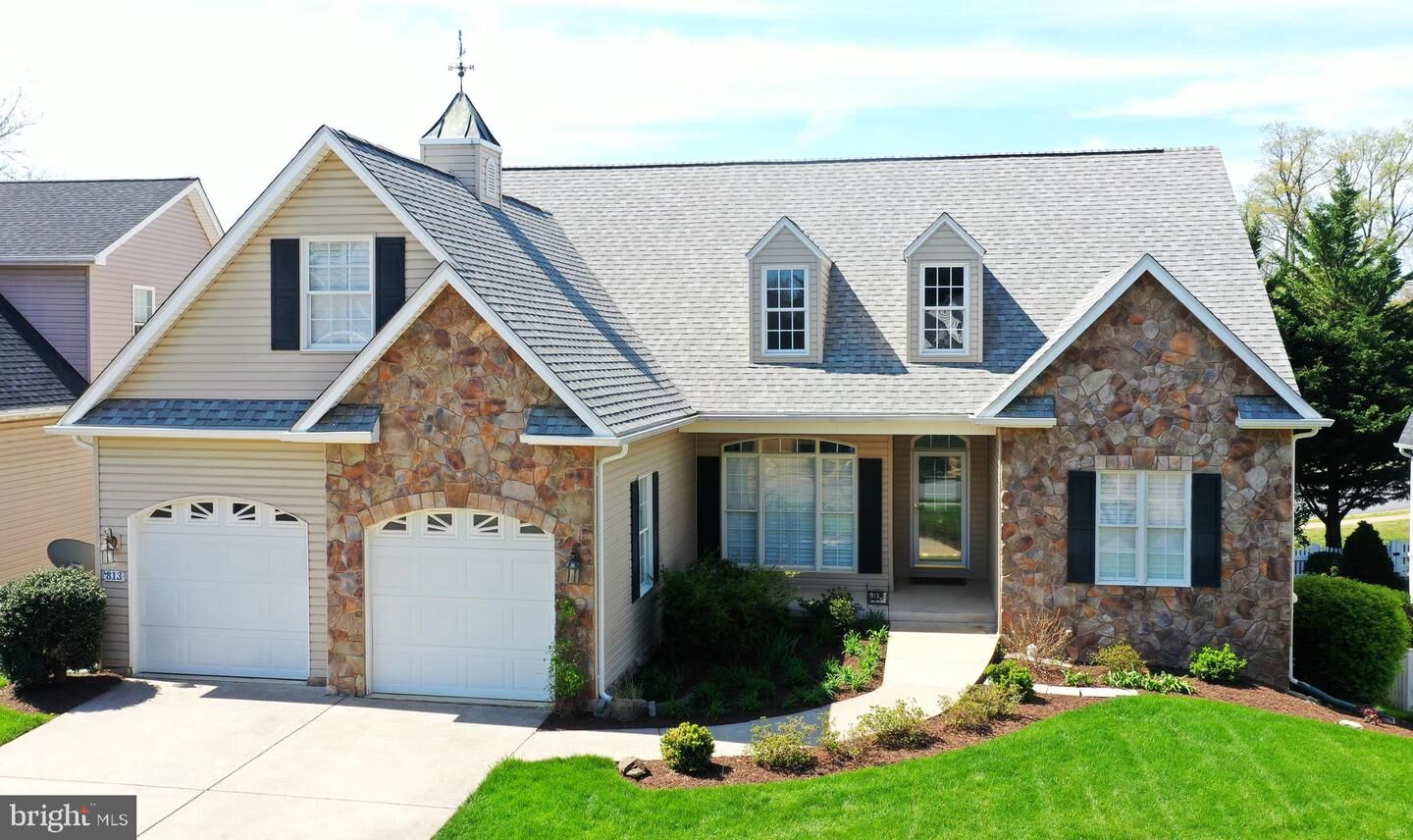 Property Photo: 813 Chelsea Drive VA 22601