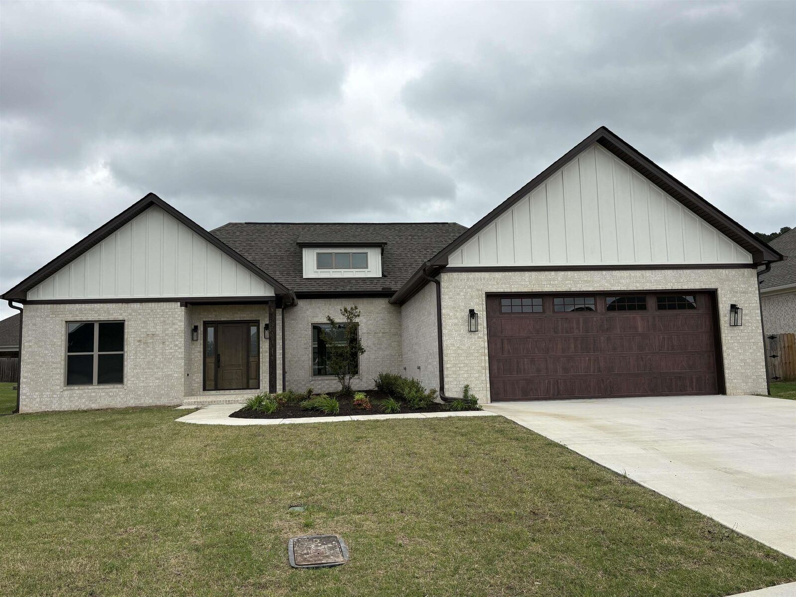 Property Photo:  1850 Pecan Creek Drive  AR 72034 