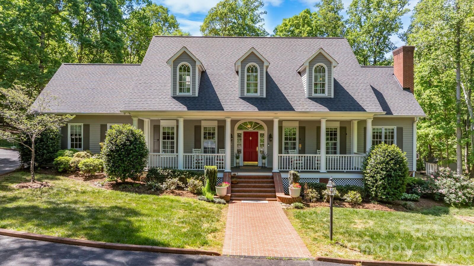 Property Photo:  2953 Ninth Tee Drive  NC 28658 