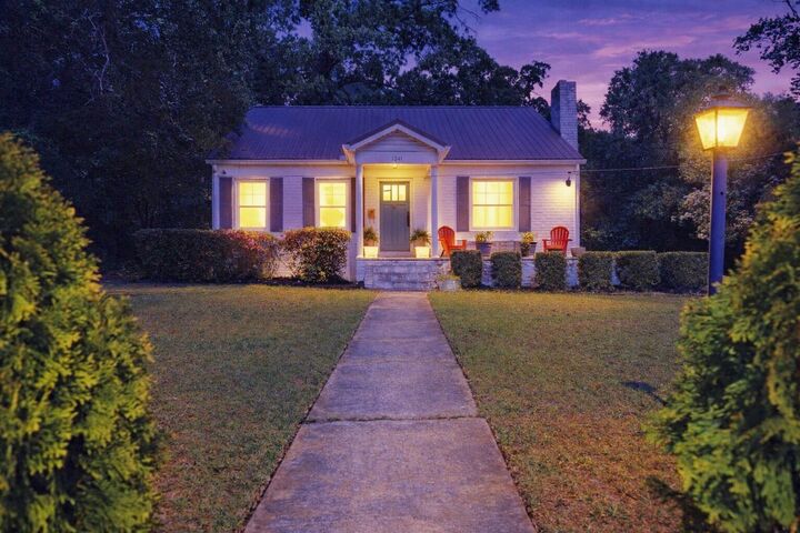 Property Photo:  1241 Park Street  SC 29115 