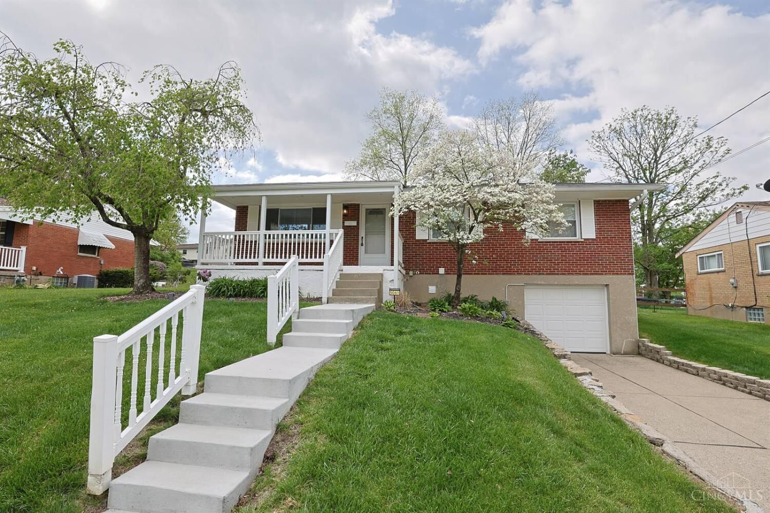 Property Photo:  5061 Chantilly Drive  OH 45238 