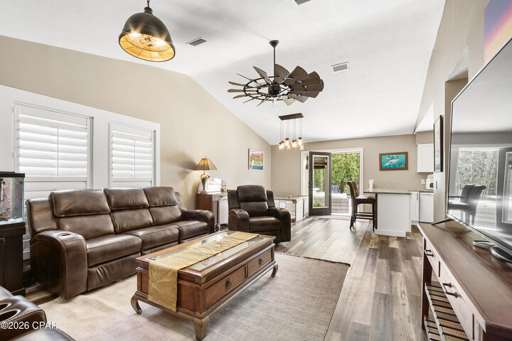 Property Photo:  5706 Hilltop Avenue  FL 32408 