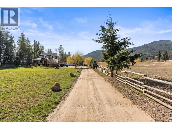 Property Photo: 4150 20 Avenue Southeast BC V1E 1X9