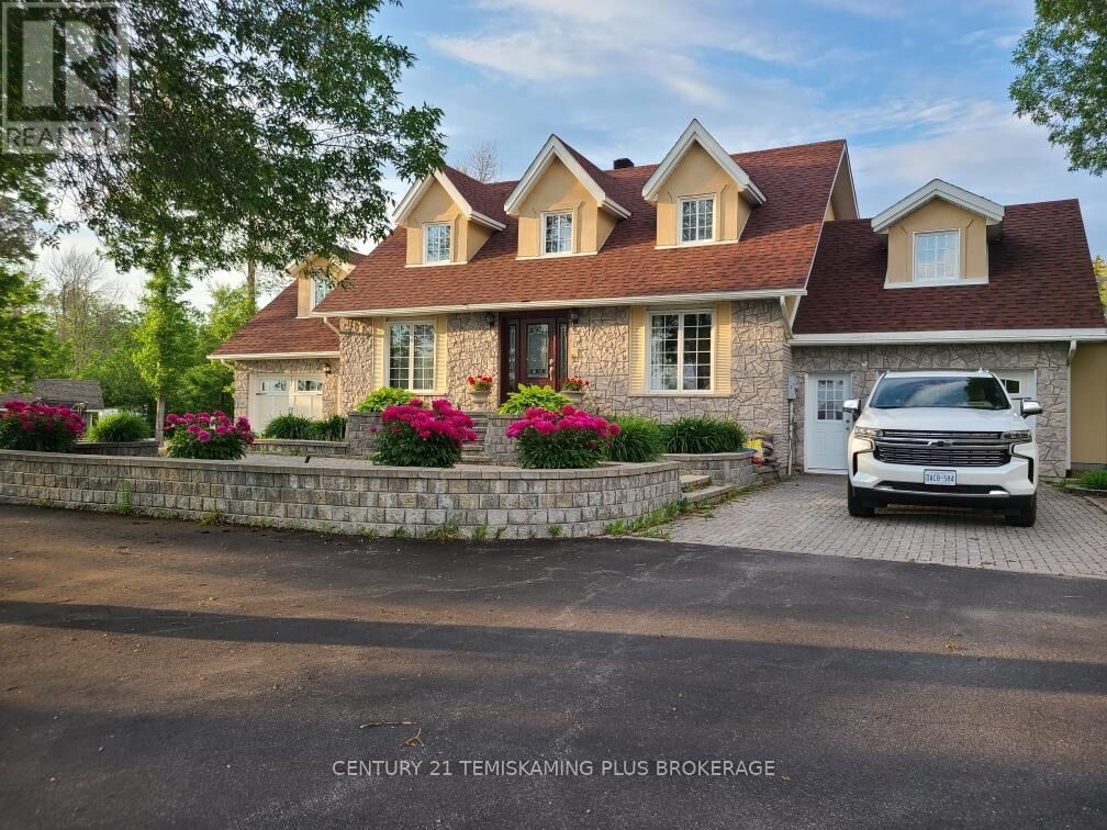 Property Photo: 781 East Dawson Point Road East ON P0J 1P0