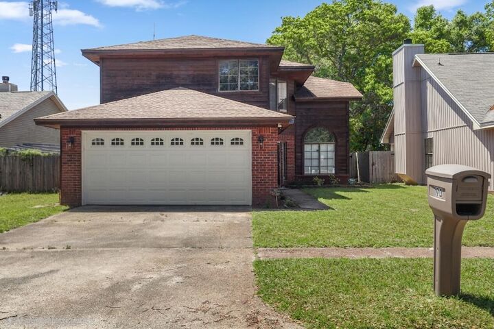 Property Photo: 193 Woodland Park Circle FL 32569