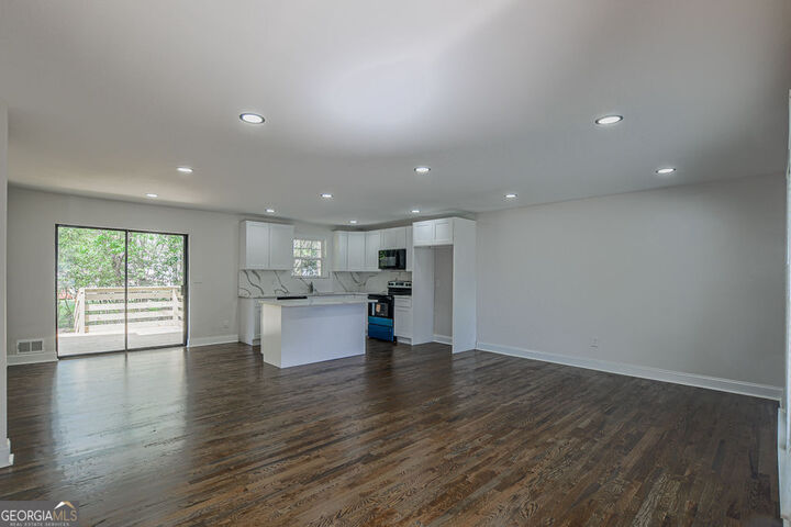 Property Photo:  2248 Willoby Court  GA 30260 