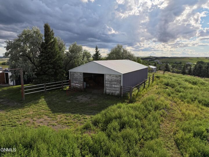 Property Photo:  North 3744 Roughrider Lane  ND 58554 