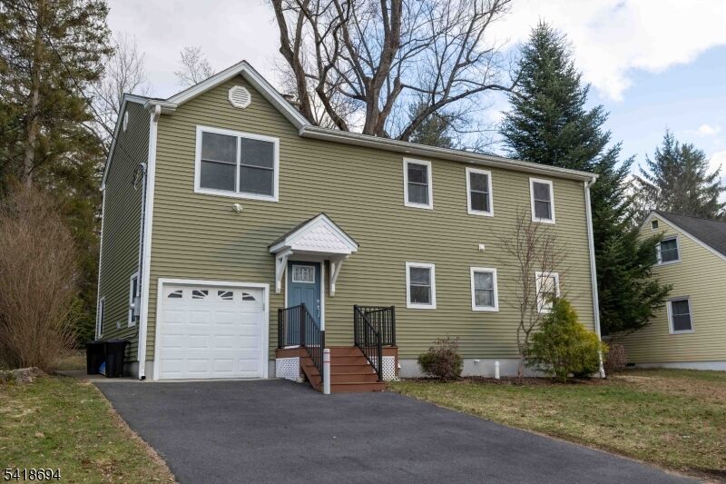 Property Photo: 31 Lakeview Rd NJ 07871
