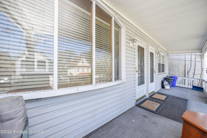 Property Photo:  724 Cherry Street  PA 18505 