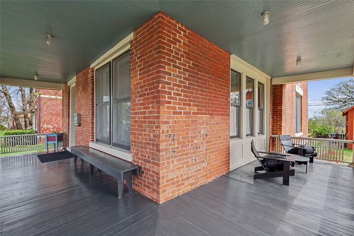 Property Photo:  905 18th Street  IA 50314 