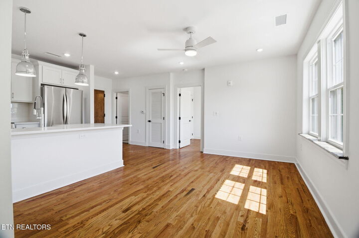 Property Photo:  2724 E Magnolia Ave 401  TN 37914 