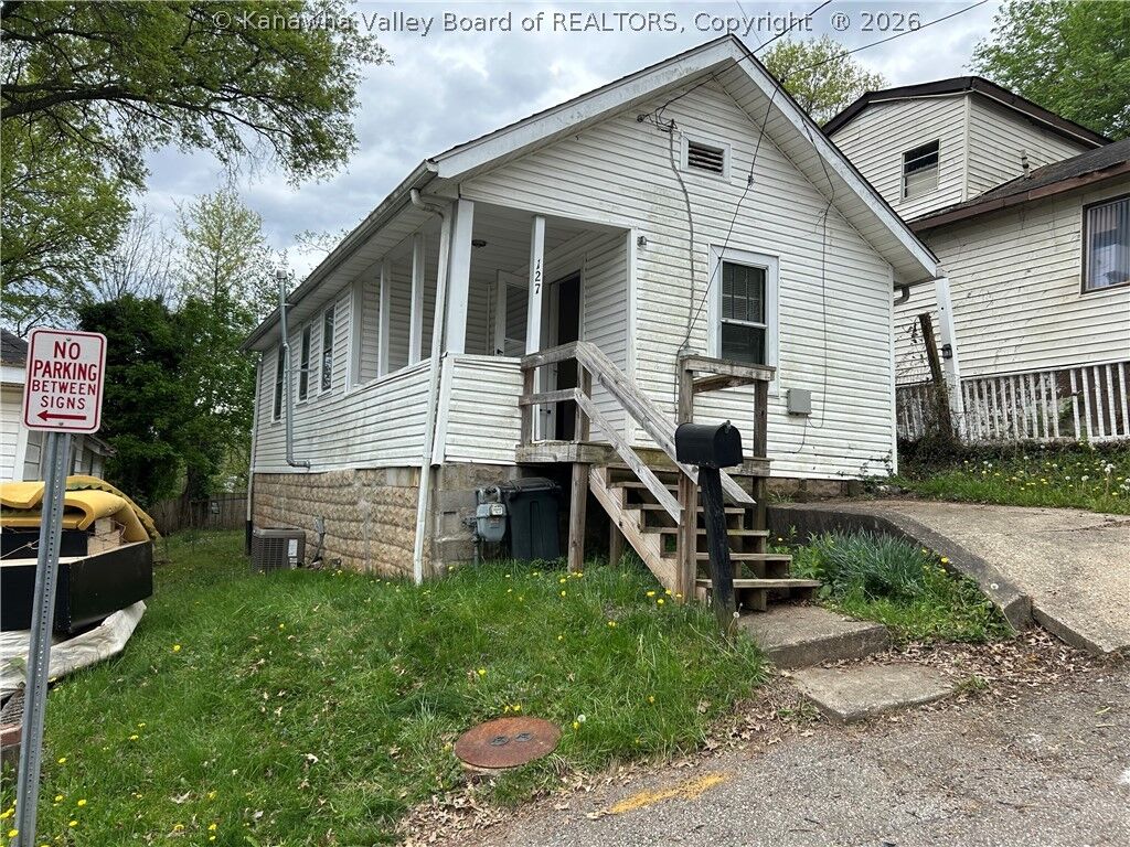 Property Photo:  127 Marion Street  WV 25702 