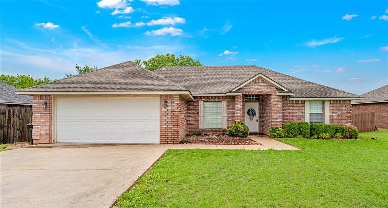 Property Photo:  70 NE Deerfield Dr  OK 73538 