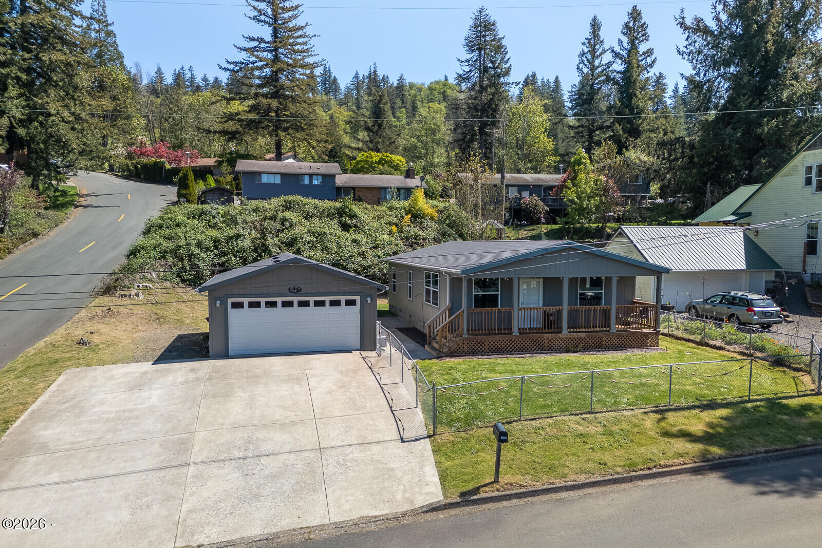 Property Photo:  1809 SE Alder Lane Drive  OR 97391 