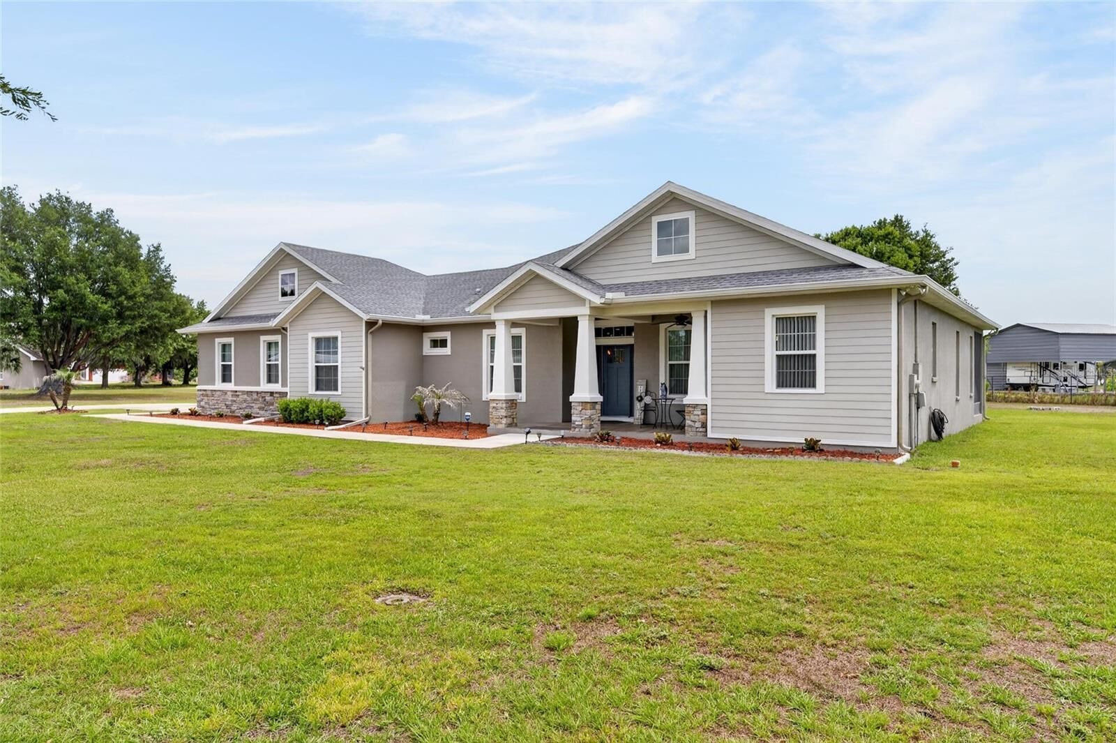 Property Photo:  3620 Highland Country Trail  FL 33567 