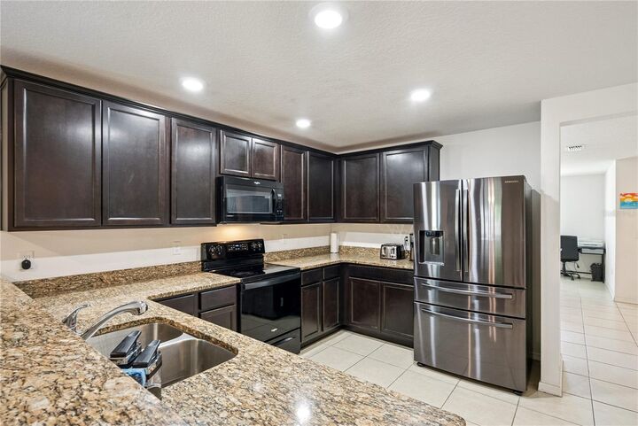 Property Photo:  3002 Greynolds Street  FL 32738 