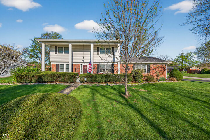 Property Photo:  117 Lancelot Drive  IN 46131 