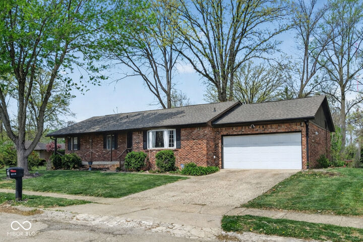 Property Photo:  8516 Palm Court  IN 46219 