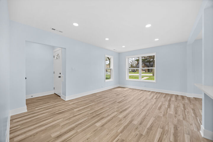 Property Photo:  1415 N Taft Avenue  IL 60163 