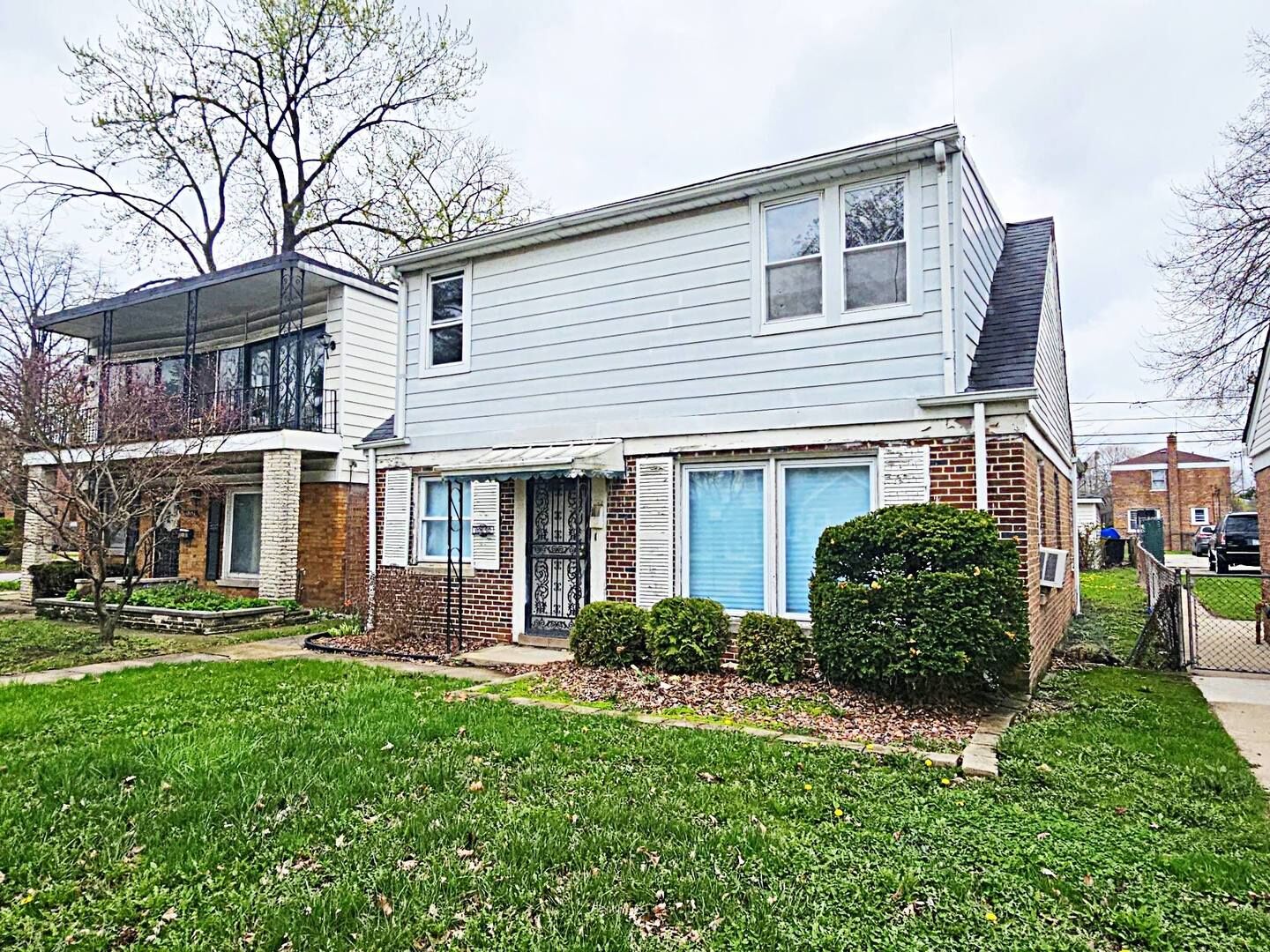 Property Photo: 10650 S Peoria Street IL 60643