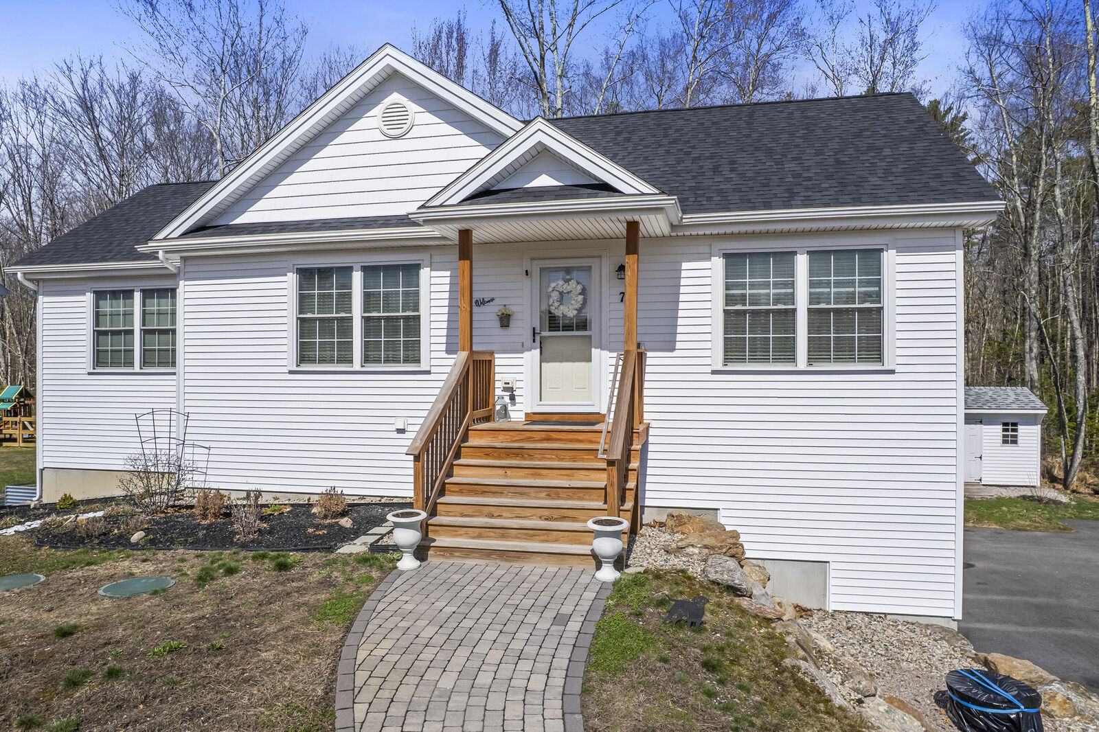 Property Photo:  7 Crickett Lane  ME 04005 