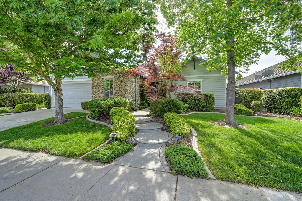 Property Photo:  5806 San Anselmo Lane  CA 95835 